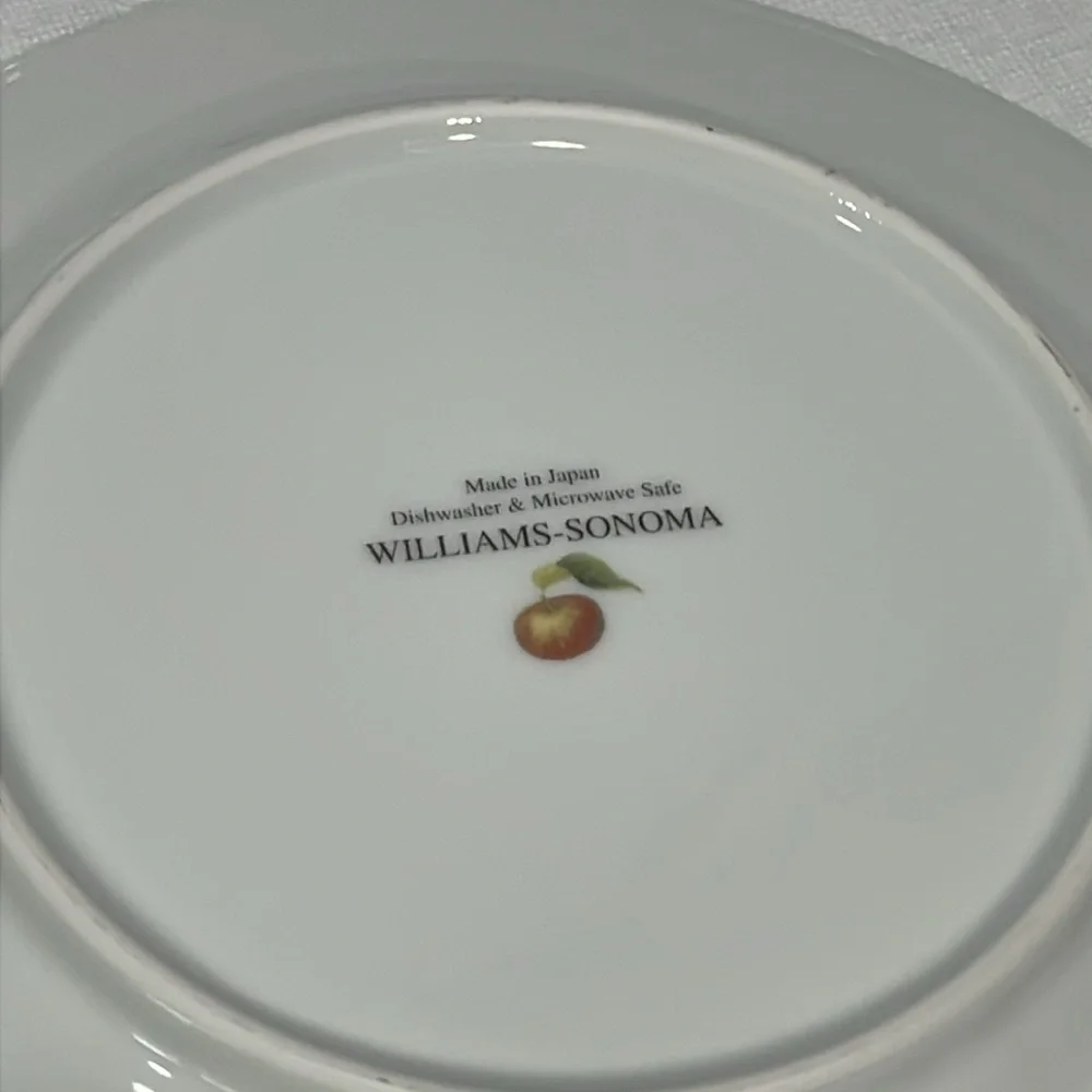 Williams Sonoma Apple Orchard 8.25” Salad Dessert Plates set of 4